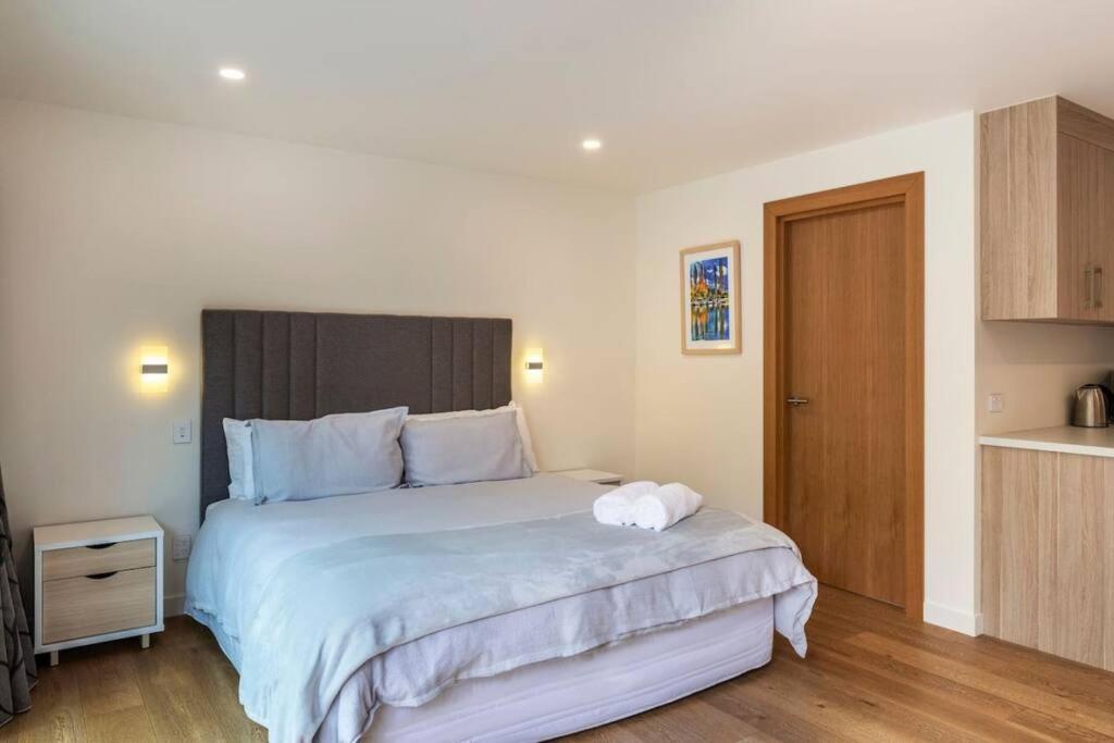 The Fantail Couples Retreat Apartment Kinloch Exterior photo